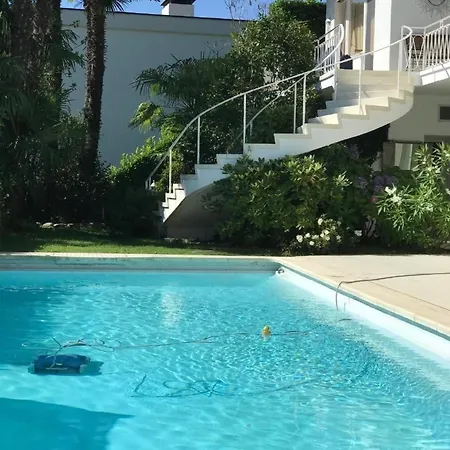 Pool Panorma Privatspaehre Ruhe Vakantiehuis Brissago